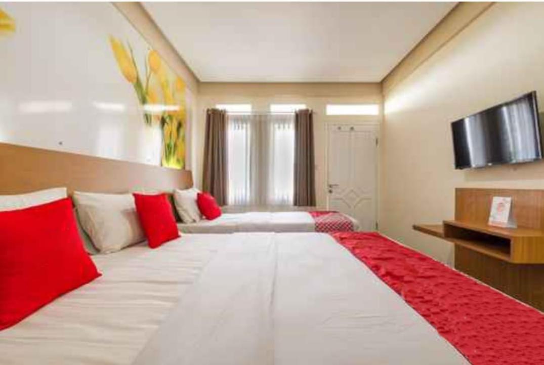 Delaga Biru Convention Hotel Bogor Extérieur photo