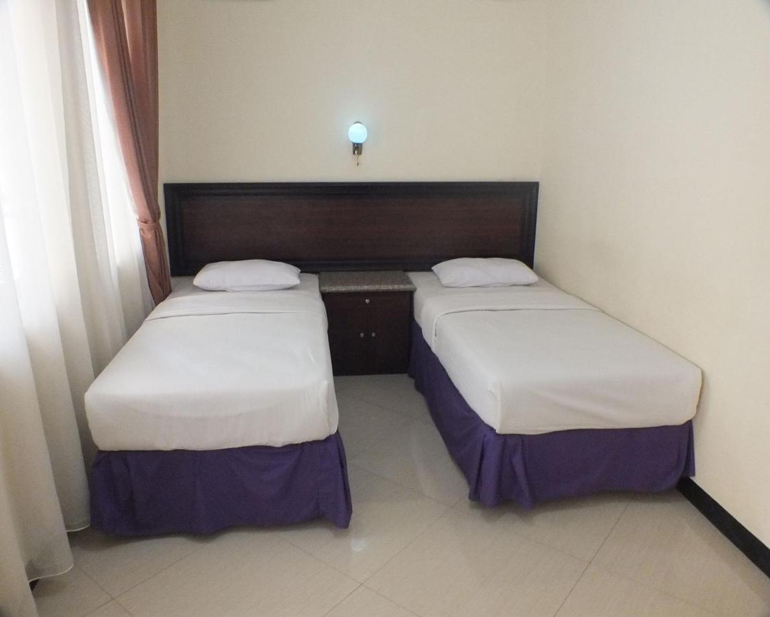 Delaga Biru Convention Hotel Bogor Extérieur photo