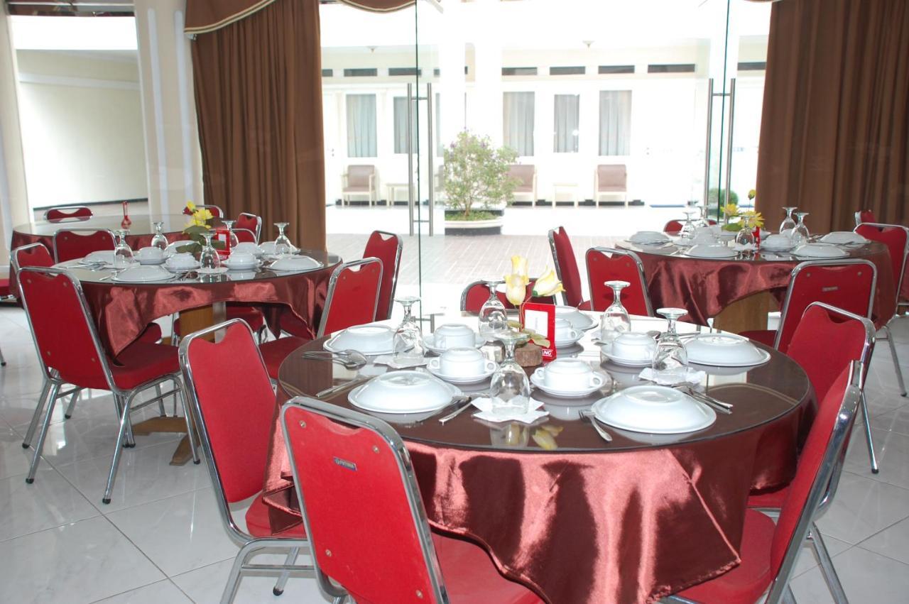 Delaga Biru Convention Hotel Bogor Extérieur photo