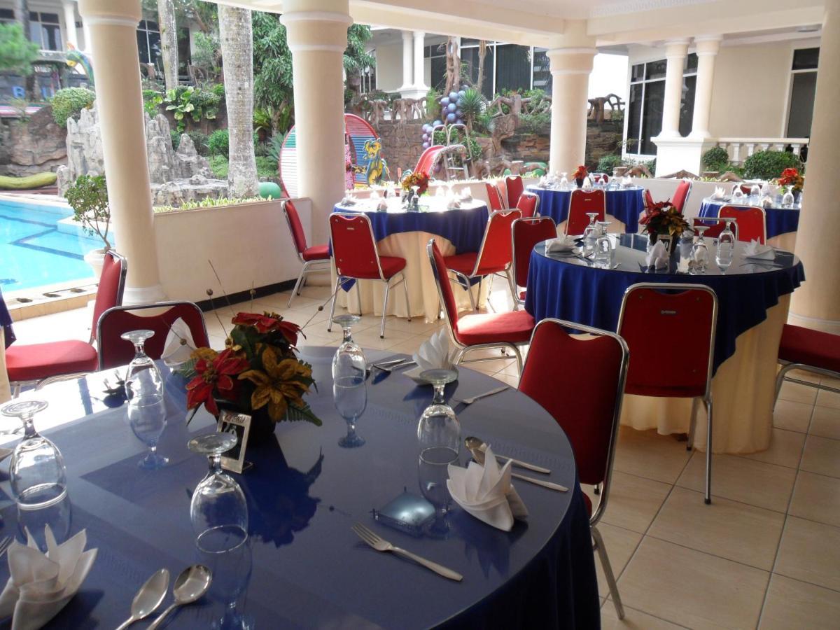 Delaga Biru Convention Hotel Bogor Extérieur photo